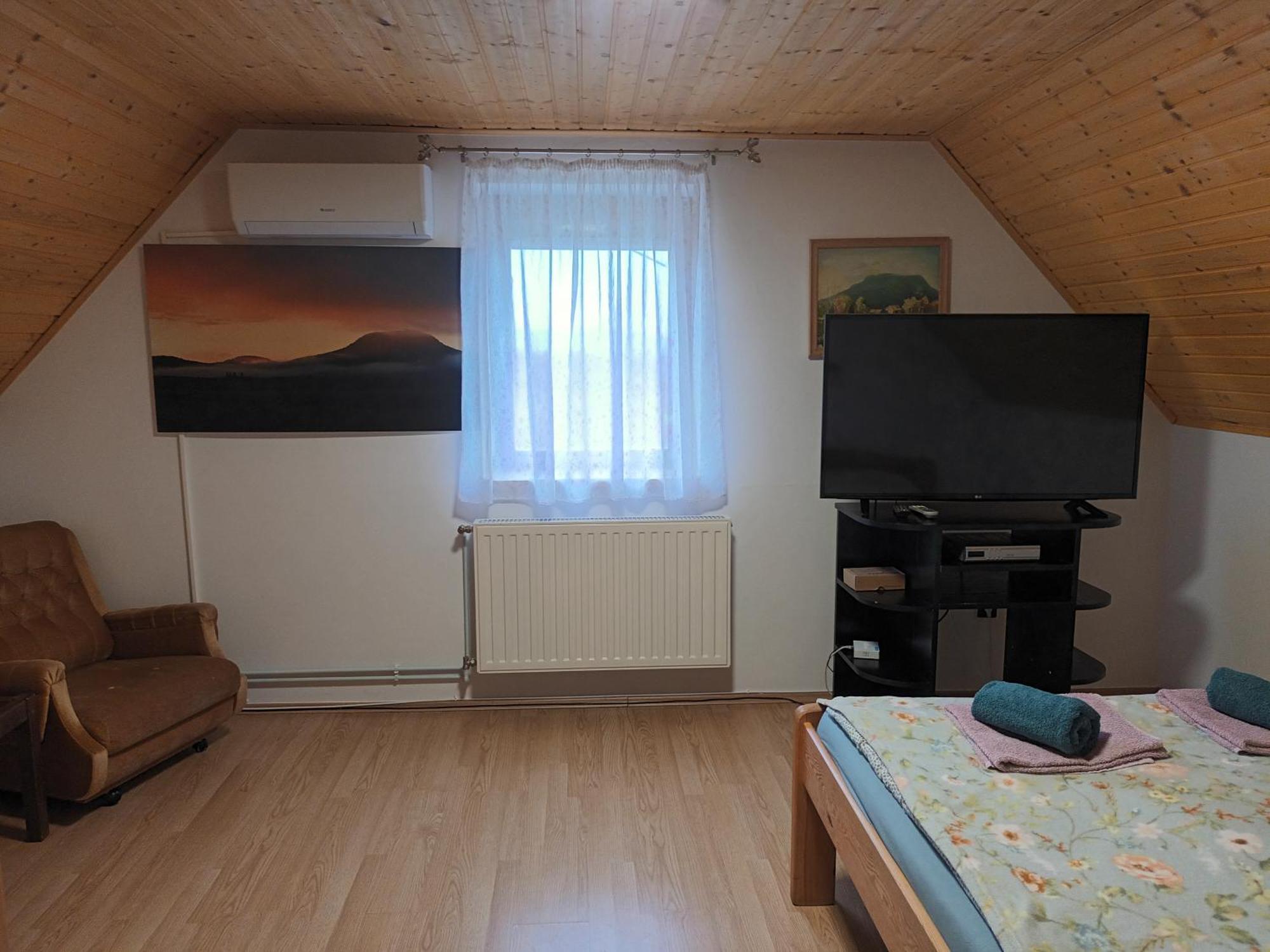 Keknefelejcs Vendeghaz Appartement Tapolca Buitenkant foto